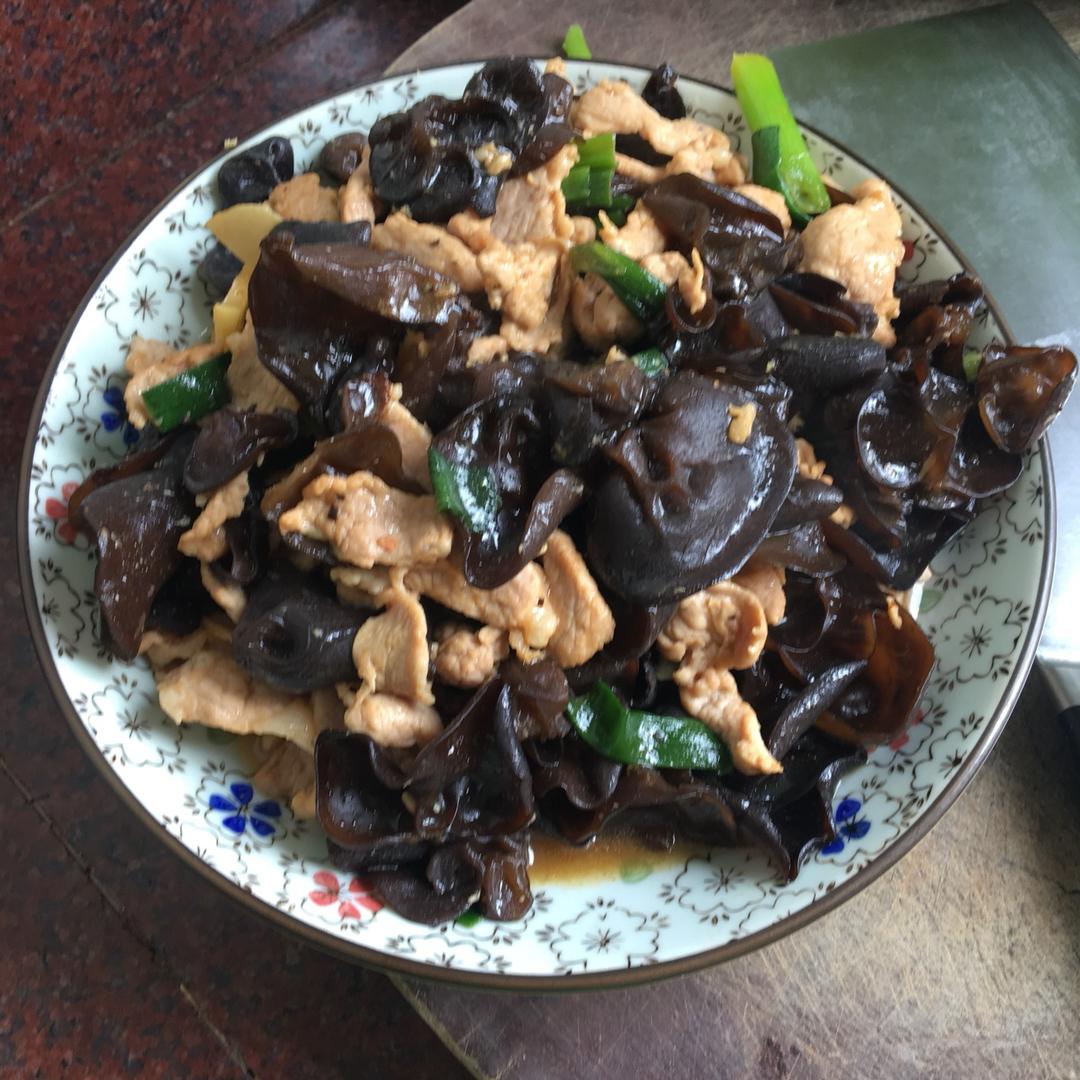 木耳炒肉
