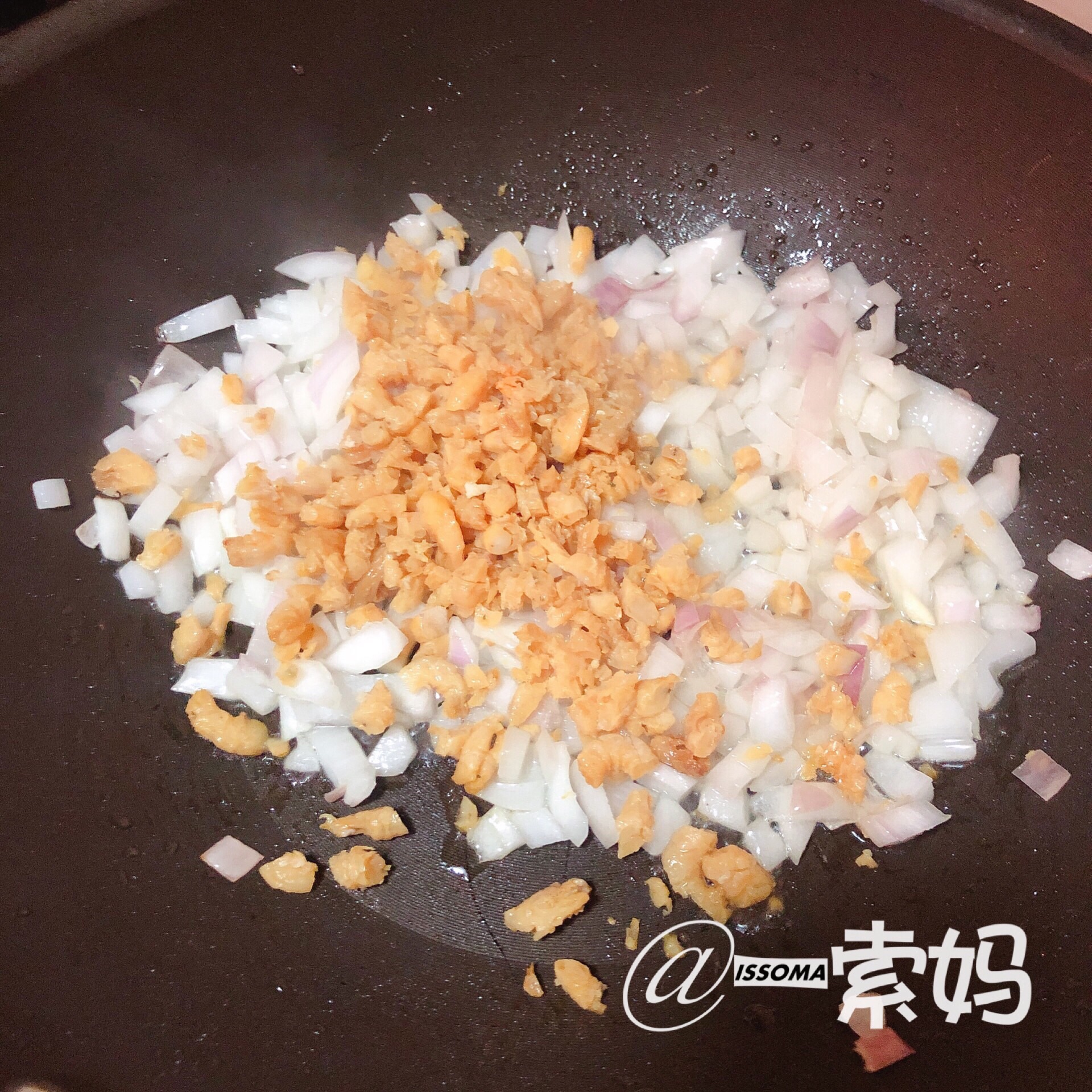 五香腊味鲜肉咸蛋黄粽子（端午节）的做法 步骤4