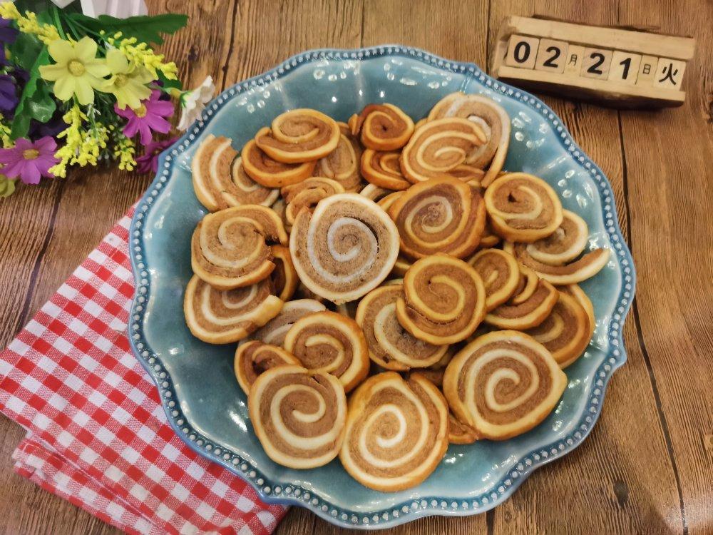 “猫耳朵”零食🥰咸、甜两种口味