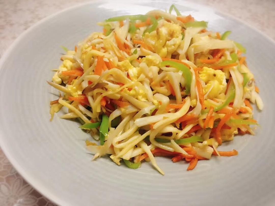 青椒素炒杏鲍菇