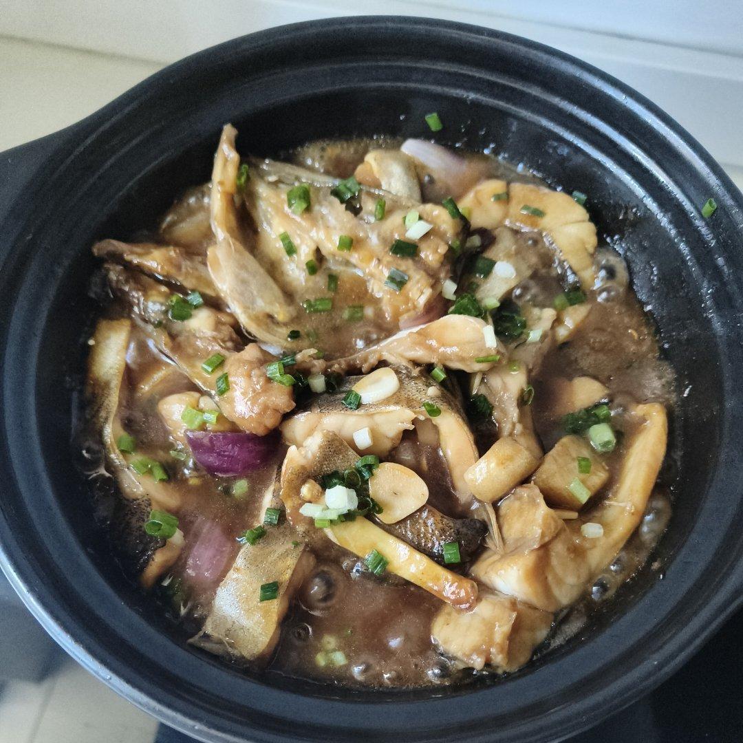 砂锅焗鲈鱼