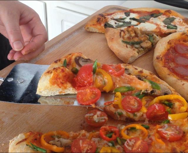 田园时蔬素披萨/鲜虾笋尖辣披萨/意大利香肠披萨的做法