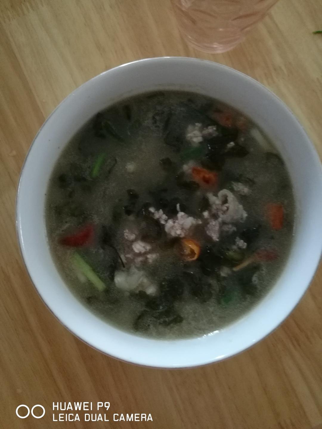 地皮菌肉末汤
