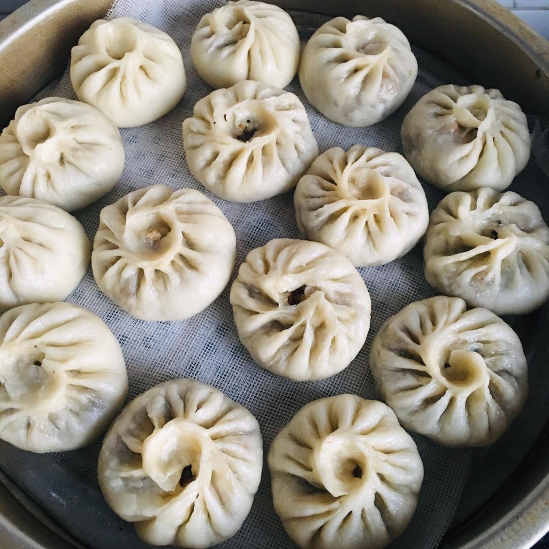 胡萝卜木耳鸡蛋素包子