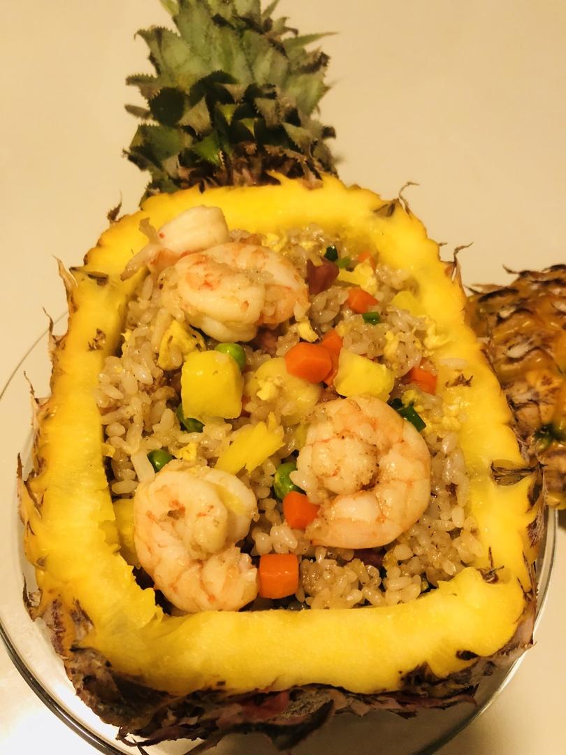 虾仁菠萝炒饭