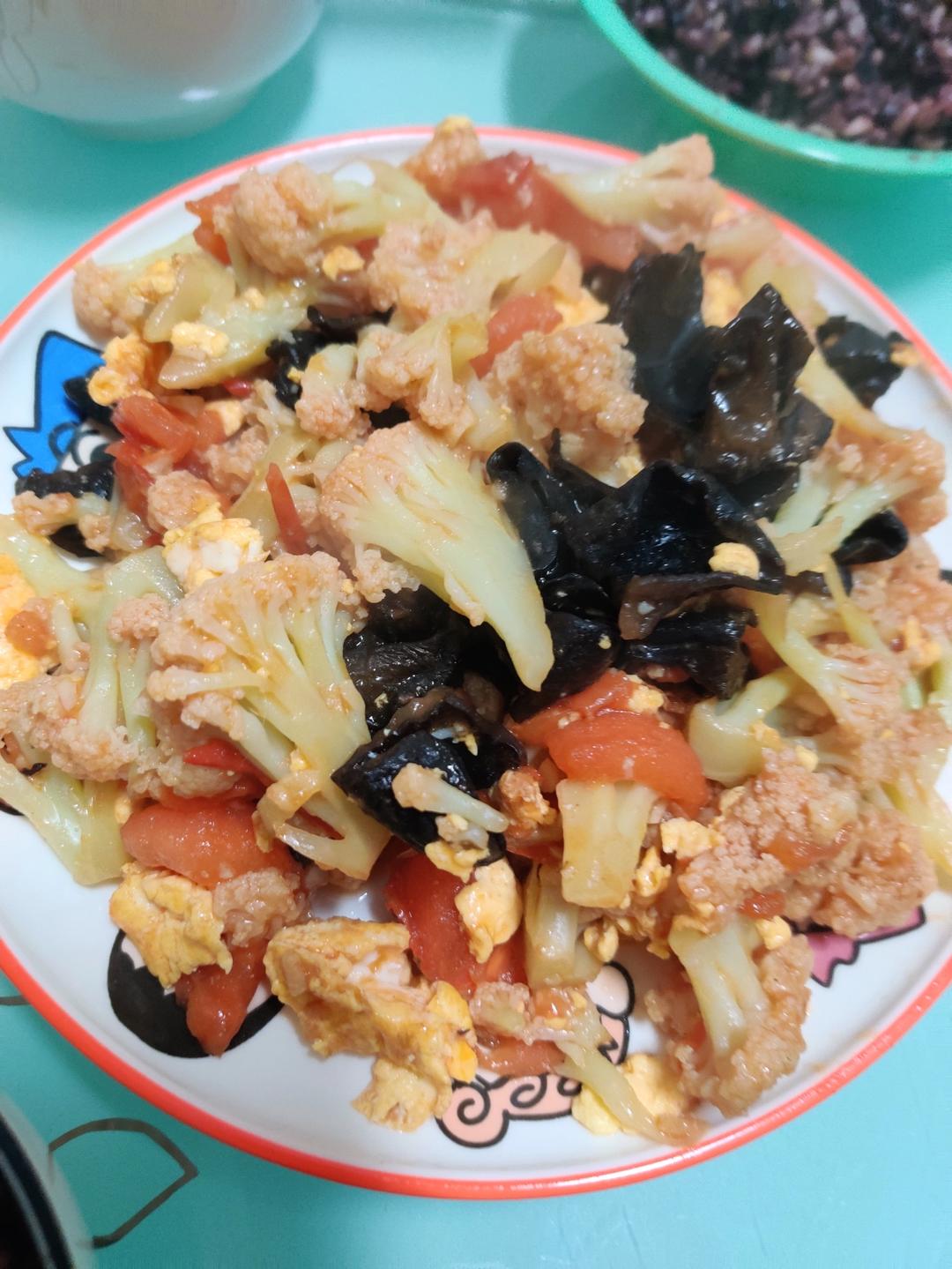 香甜低脂好吃到飞起-花菜木耳炒鸡蛋