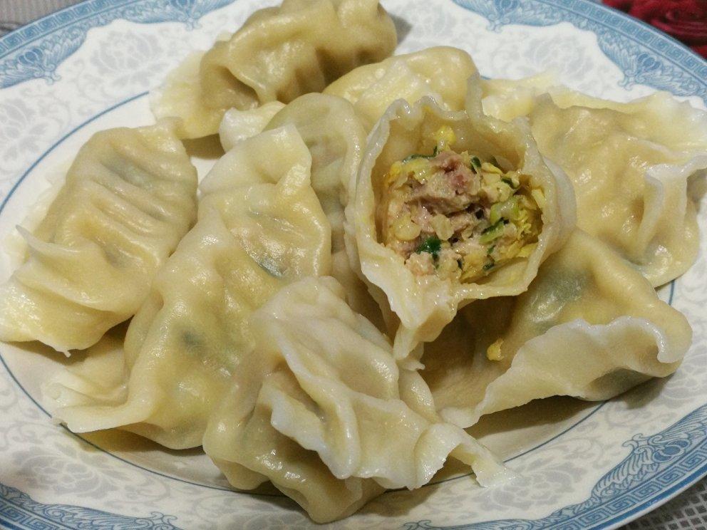 猪肉白菜水饺 Pork & Cabbage Dumplings