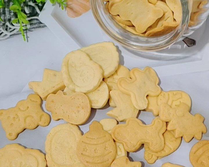 十个月宝宝就可以吃的原味卡通饼干的做法