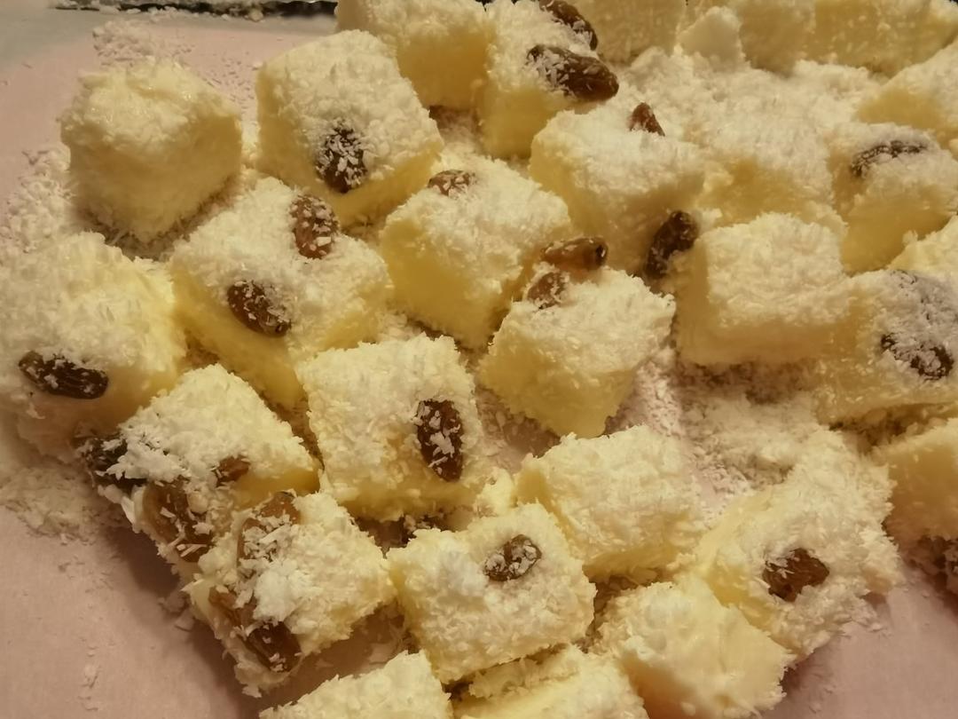 完胜85度C牛奶椰丝小方