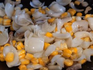 家常小炒～兰州百合玉米粒的做法 步骤5