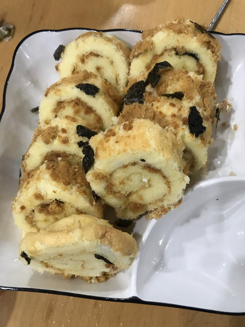 香葱海苔肉松芝麻蛋糕卷