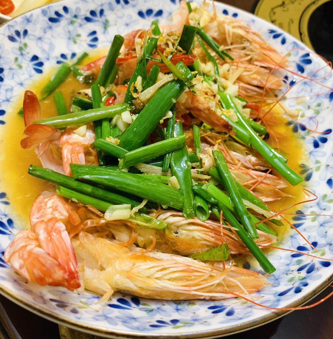 【蒜蓉粉丝蒸虾】