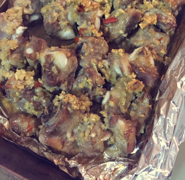 香到骨头里的蒜香排骨（烤箱）