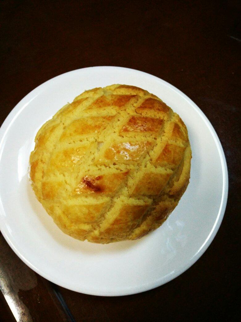 好吃到炸裂的港式菠萝包（附带制作酥皮的小视频）