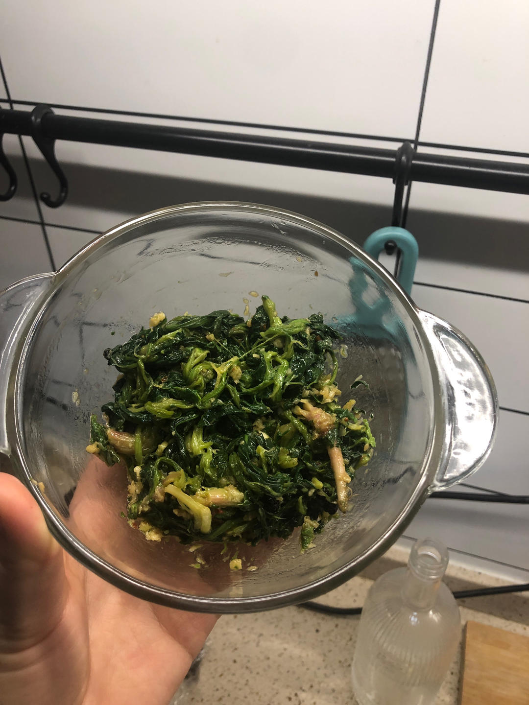 凉拌菠菜(家传秘方)