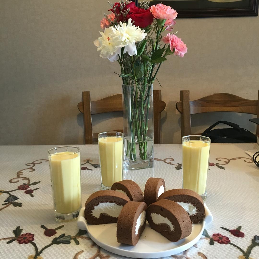 超浓郁卷不裂的巧克力蛋糕卷