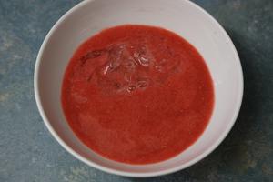 草莓酸奶慕斯蛋糕 Erdbeer-Joghurt-Torte的做法 步骤19