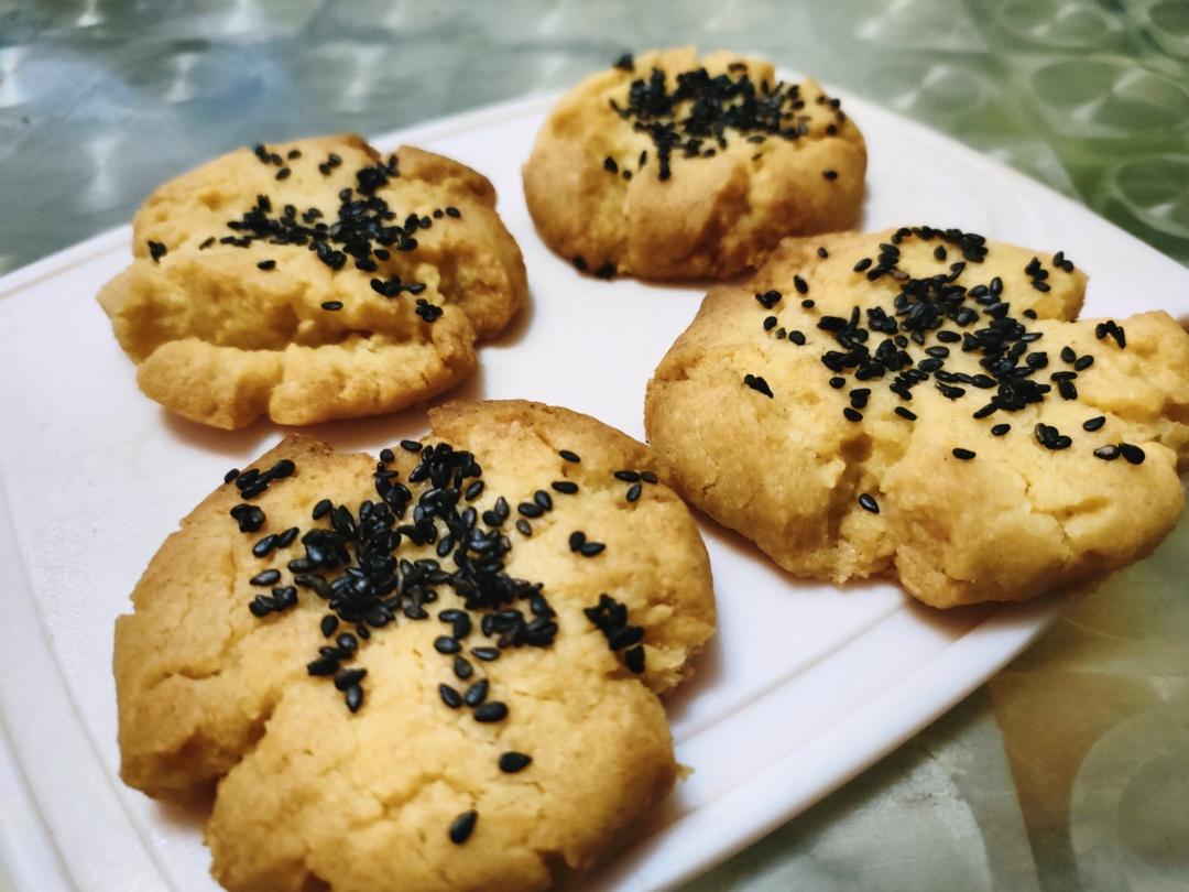 轻轻一按就碎掉的原味桃酥（不输猪油版）