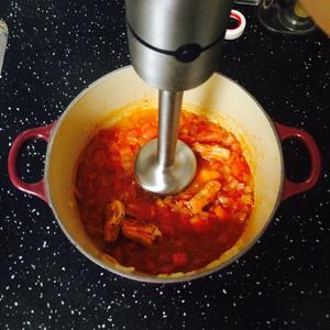 西班牙番茄海鲜汤的做法 步骤2