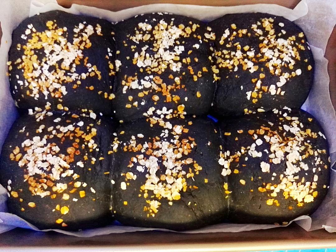 红糖葡萄干核桃面包