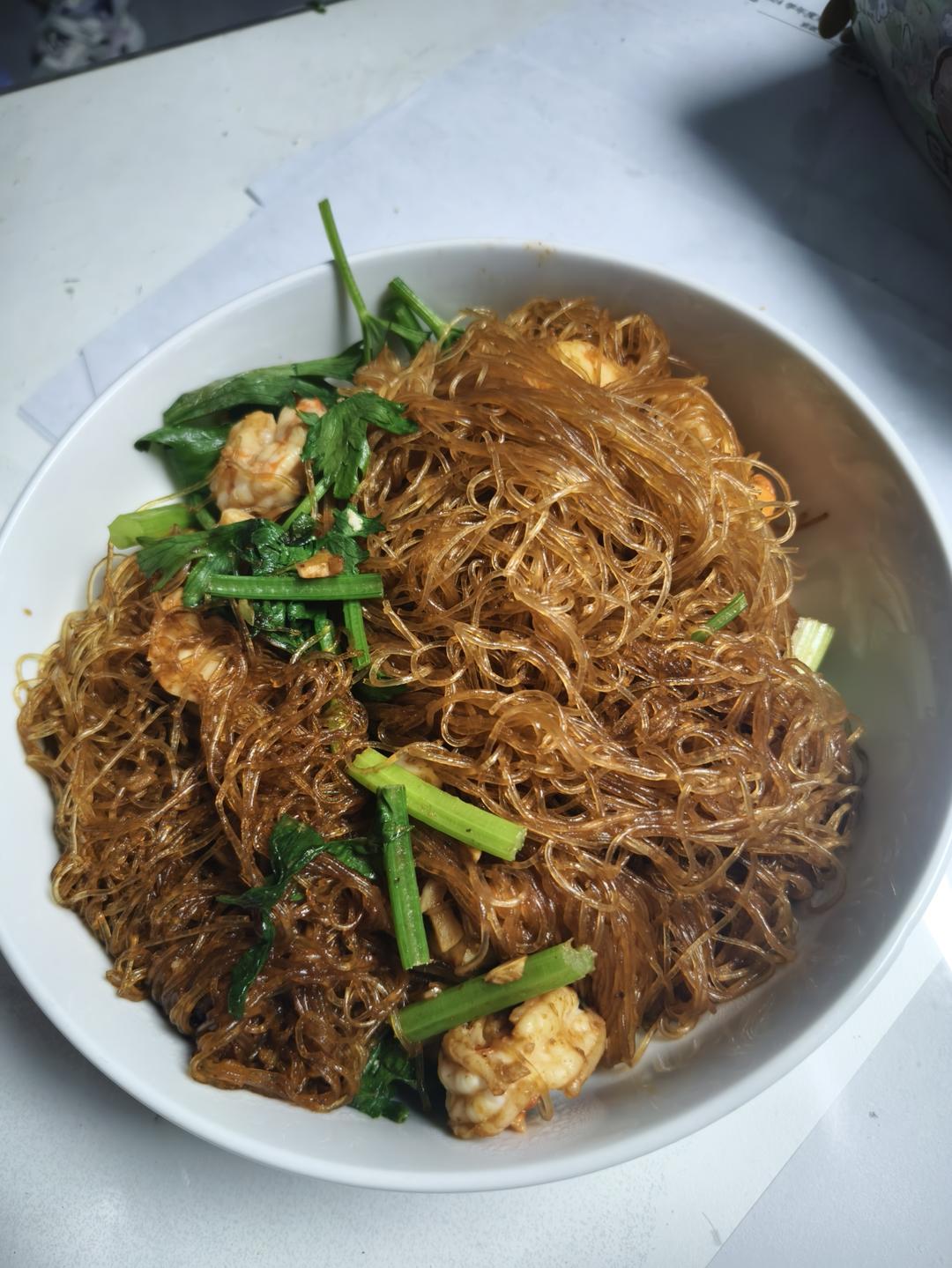 鲜虾粉丝煲