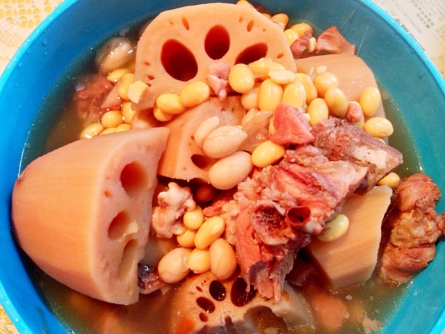 莲藕排骨汤