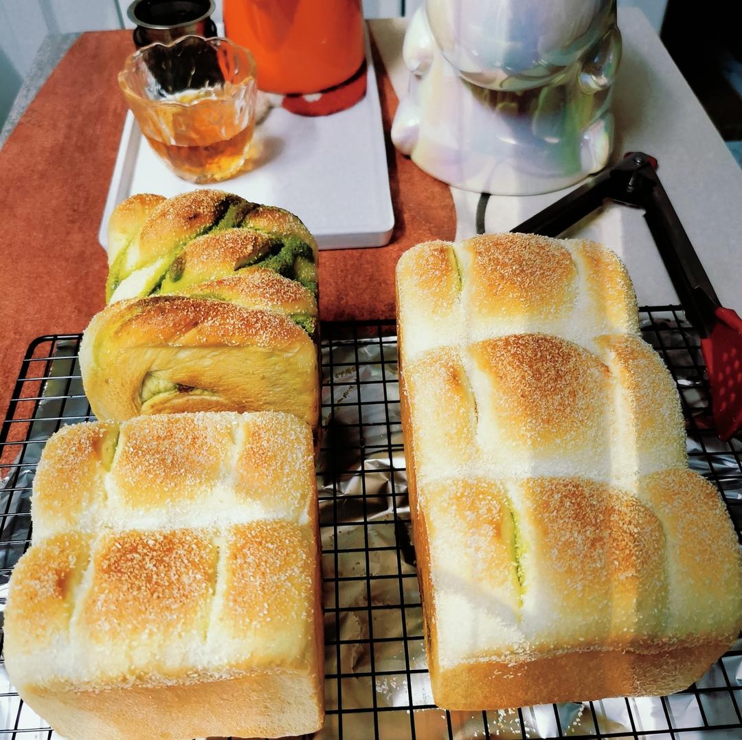 春天里的一抹绿•抹茶奶酥吐司