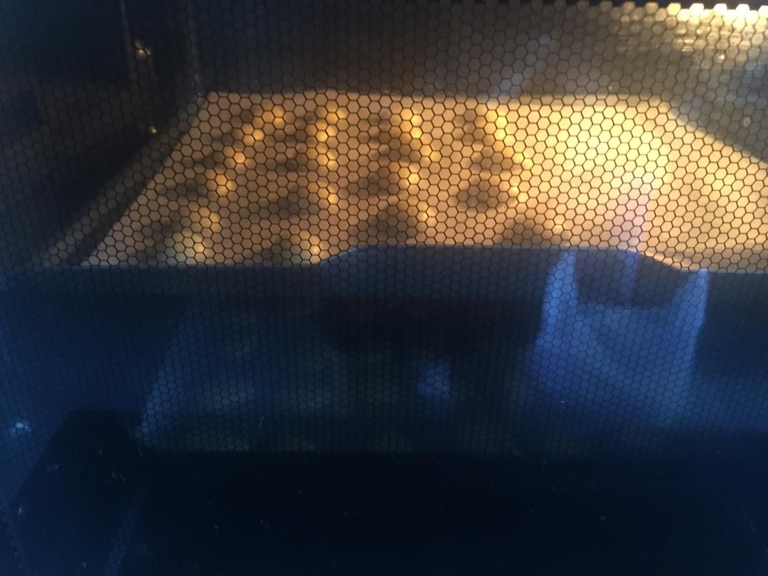 入口即化的蛋黄小饼干