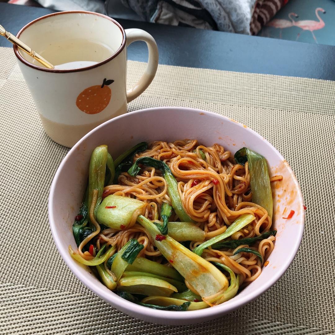 「拌面」一口气吃一盆，停不下来