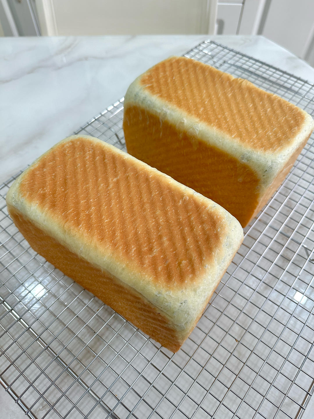 清香柔软的抹茶红豆吐司