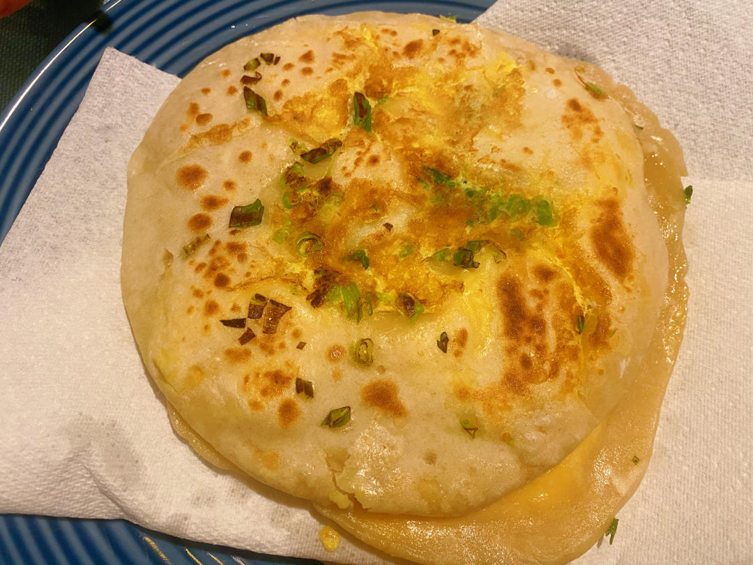 早餐摊的鸡蛋灌饼很好吃？不，我自己做的鸡蛋灌饼更好吃！