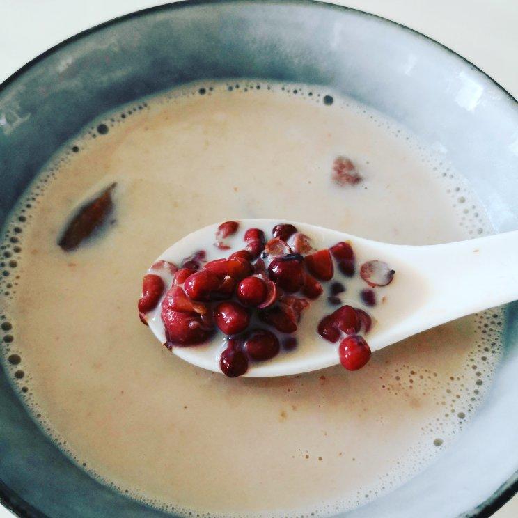 谁说它叫红米肠做的香甜红豆沙牛奶