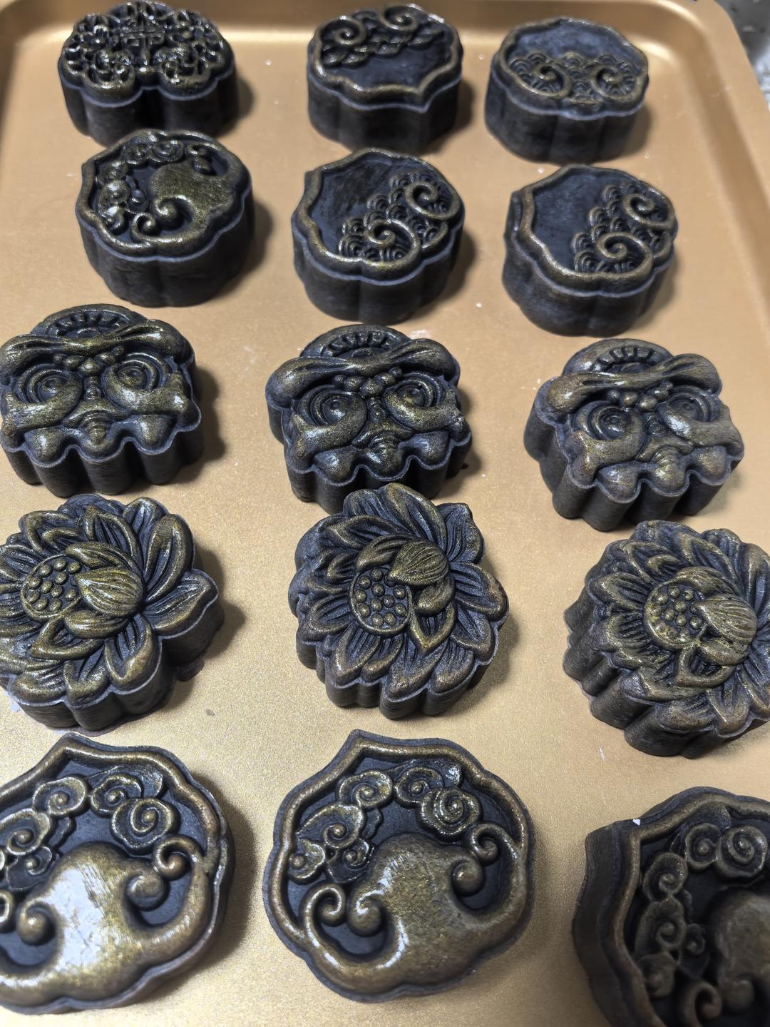 黑金月饼