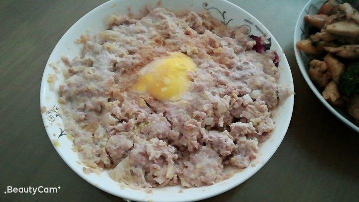 娃娃菜蒸肉饼