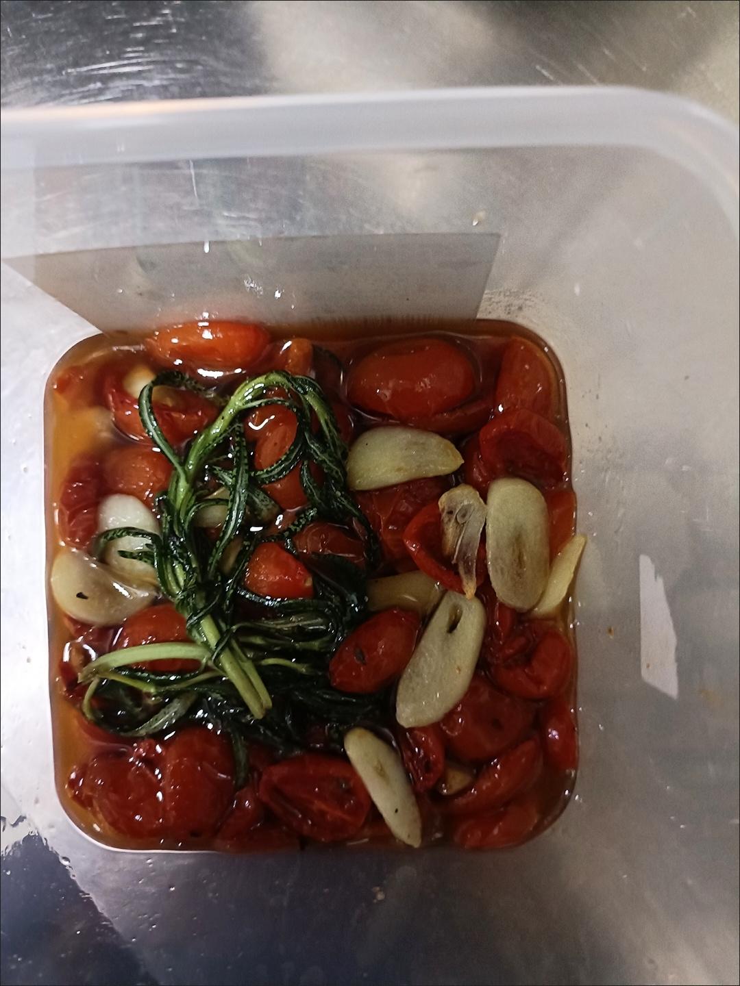 有点不一样的油浸小蕃茄--烤箱做法
