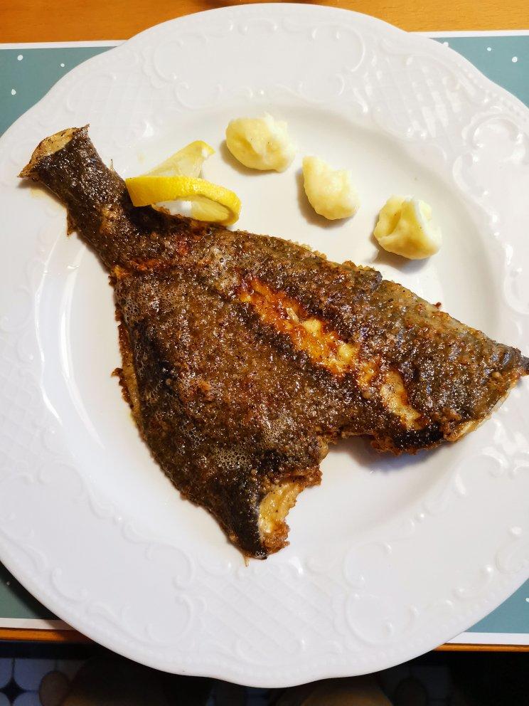 小火龙helen做的香煎大比目鱼排