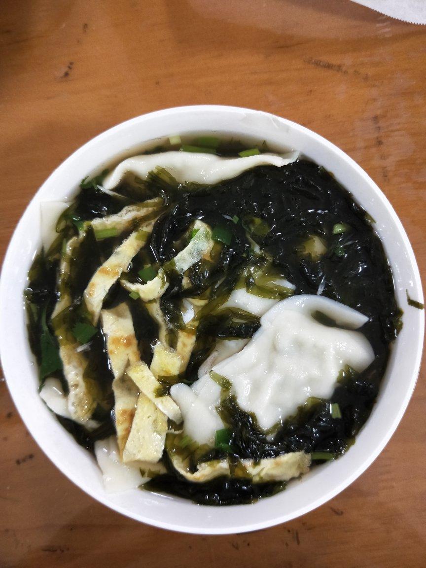 秘制家常馄饨汤底