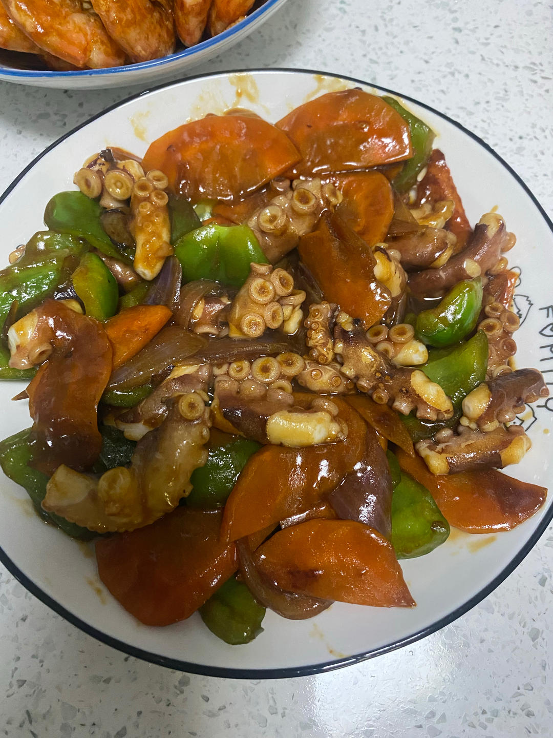 爆炒鱿鱼须，加上这一步，可以与铁板鱿鱼媲美