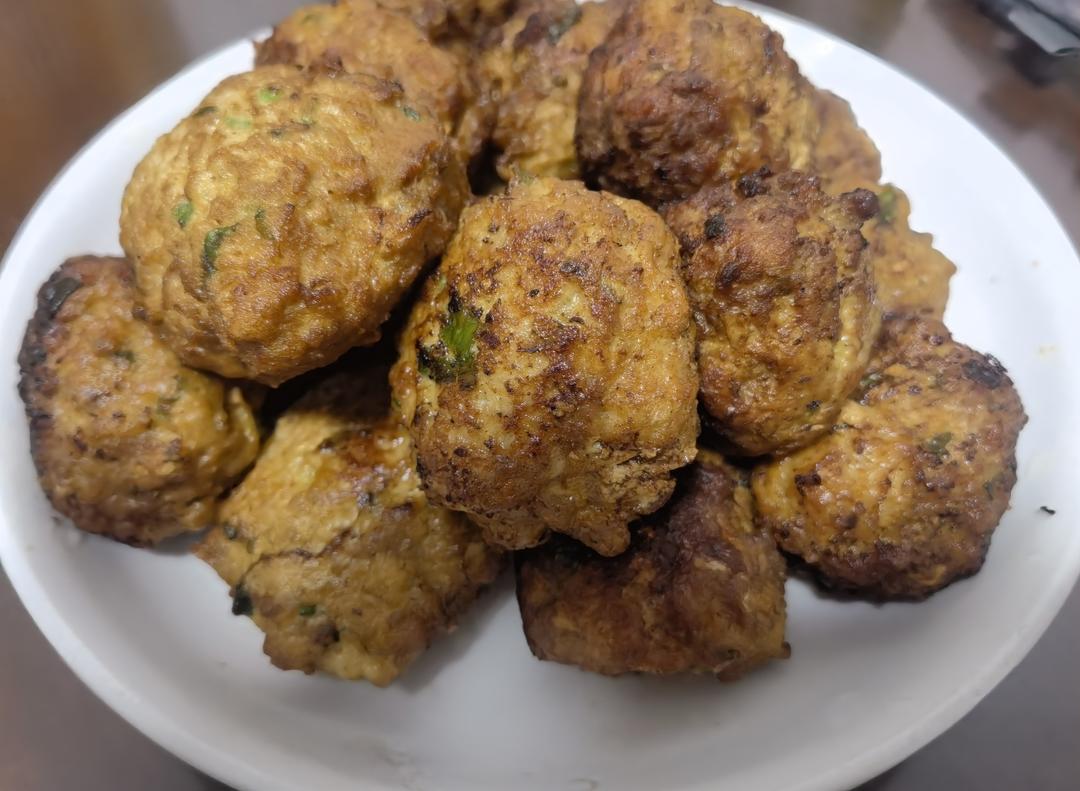 干炸萝卜肉丸子