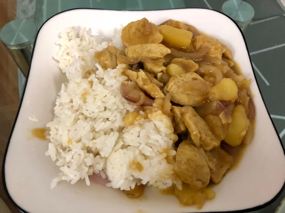 10分钟超快速牛肉粒洋葱咖喱饭