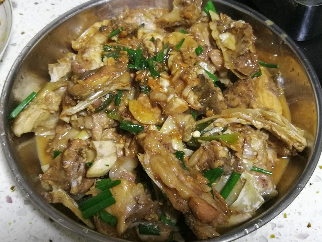 超简单无腥味焖鱼