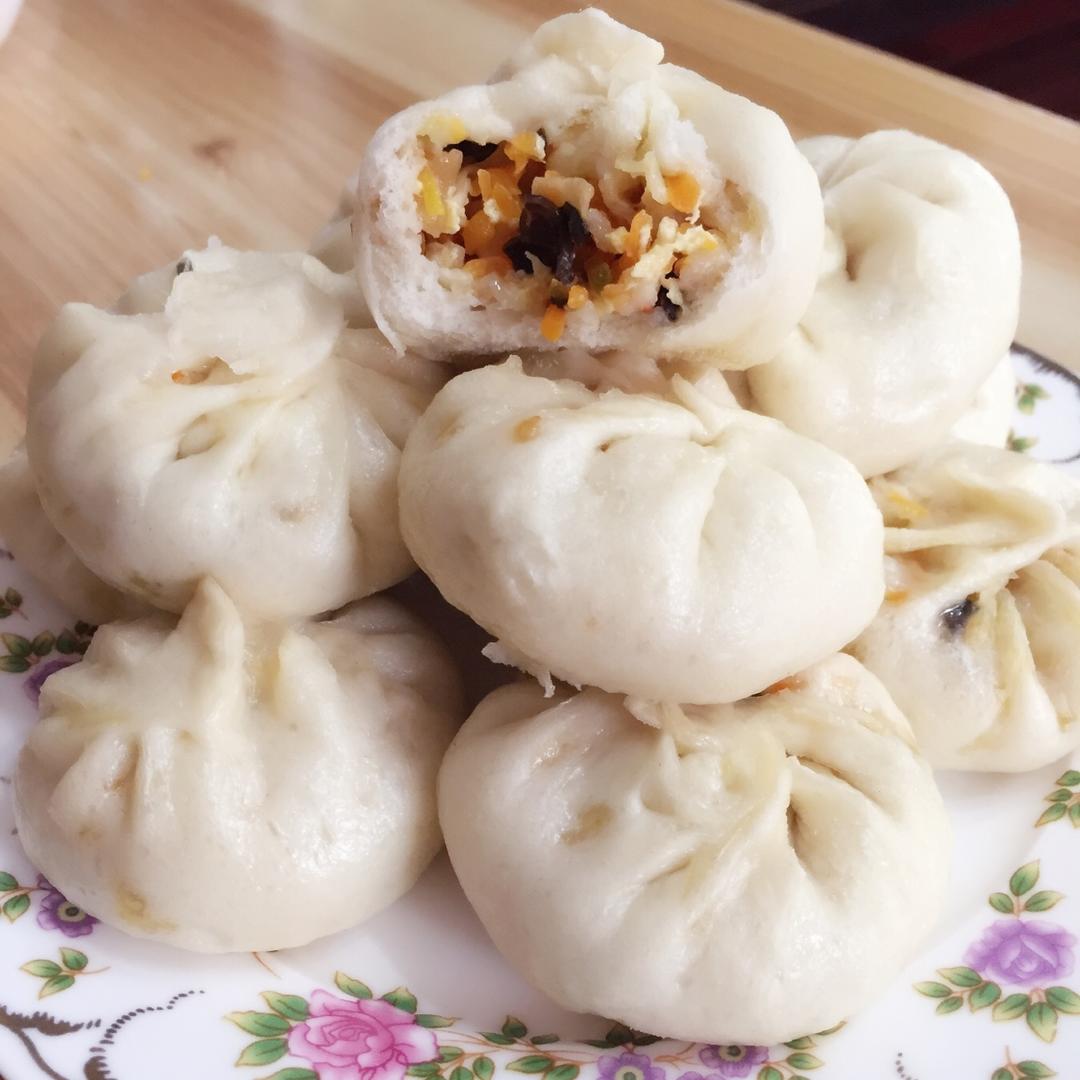 胡萝卜木耳鸡蛋素包子