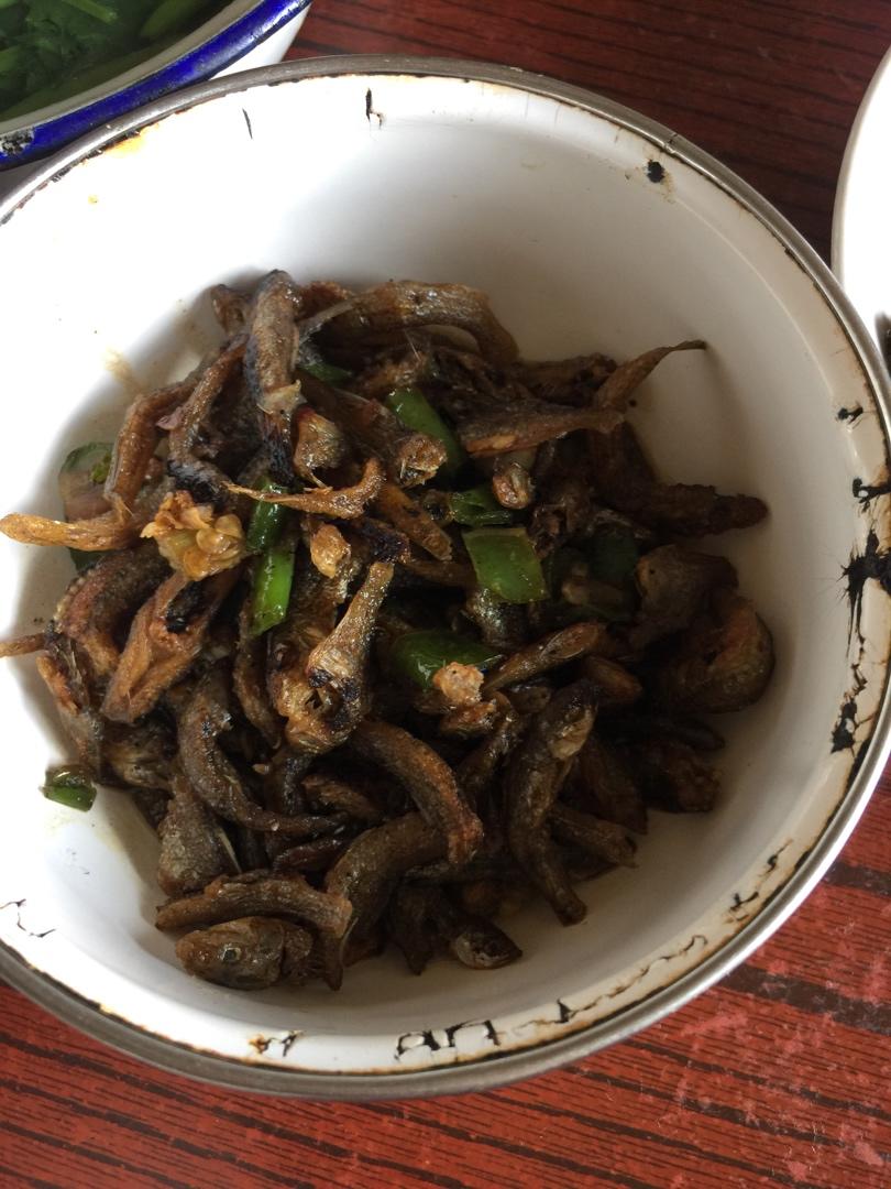 家常辣椒小炒河鱼干