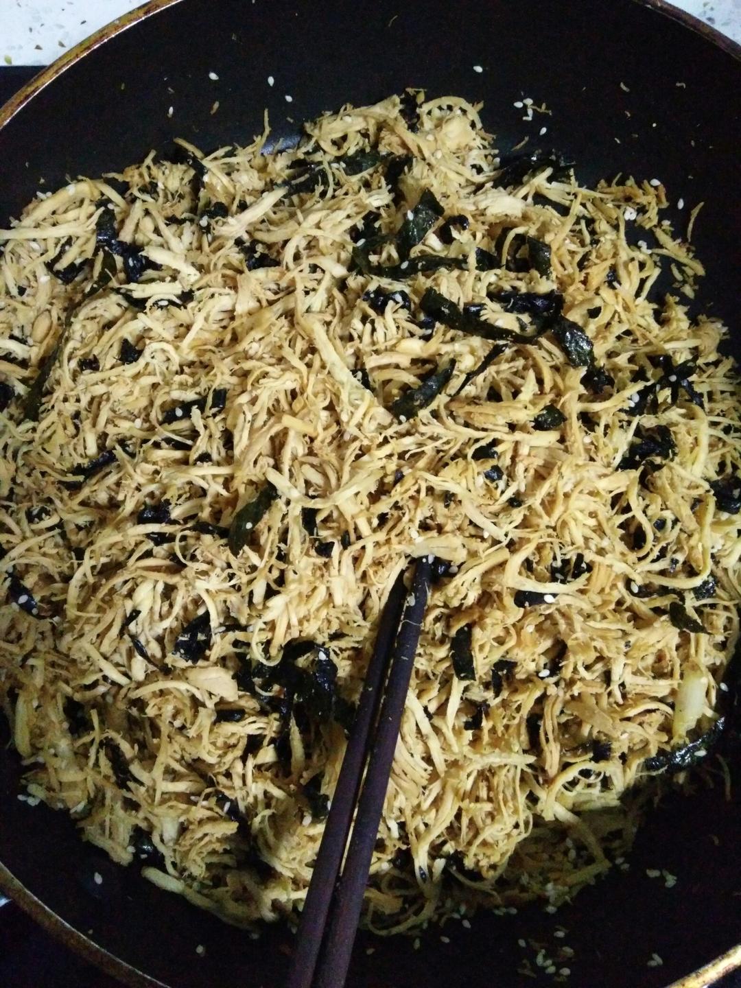 芝麻海苔鸡丝