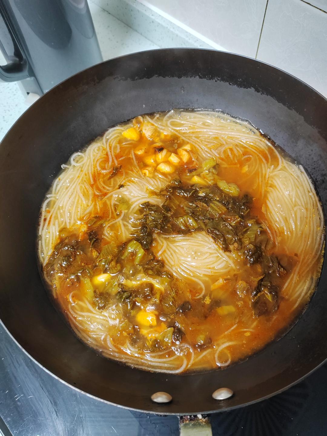 酸汤粉丝