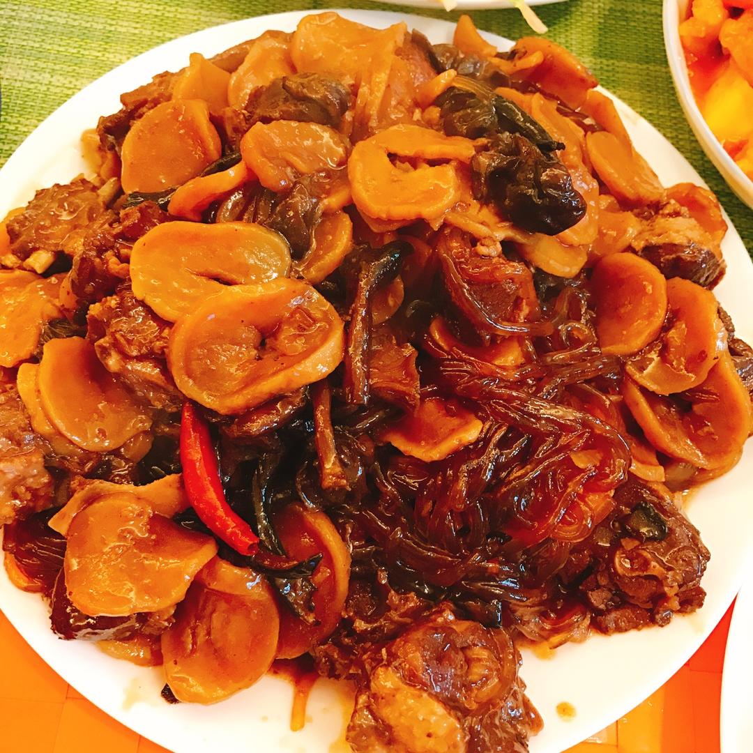 大鹅炖土豆干粉条