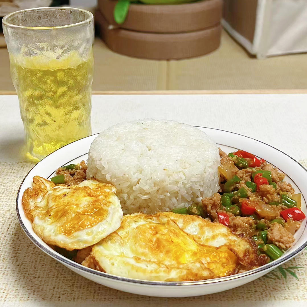 超简单的家常下饭菜猪肉末辣炒豆角