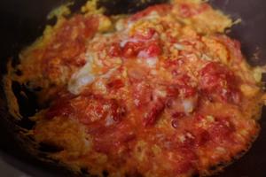 西红柿鸡蛋烩饵块（超下饭西红柿炒蛋做法）的做法 步骤6