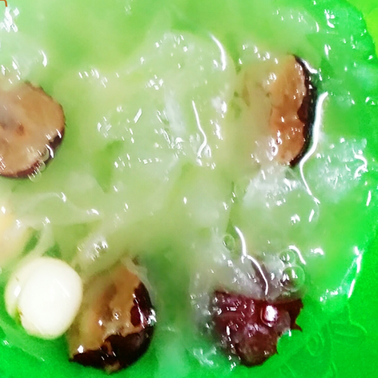 红枣银耳莲子羹