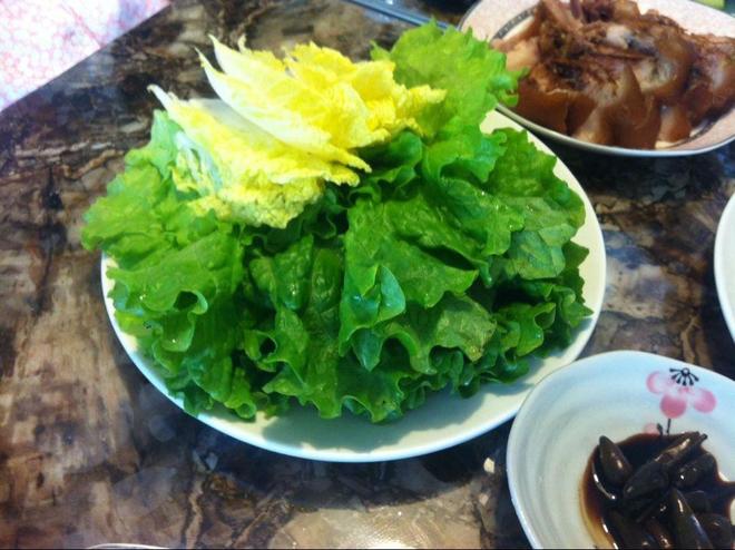 韩式猪肘包饭的做法